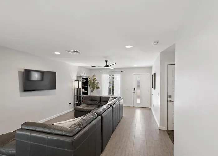 Modern 3br With Private Yard Holiday home Phoenix