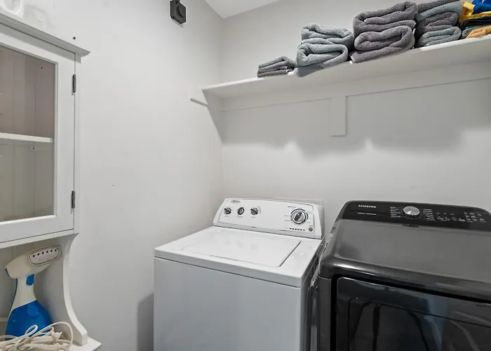 Holiday home Modern 3br With Private Yard *