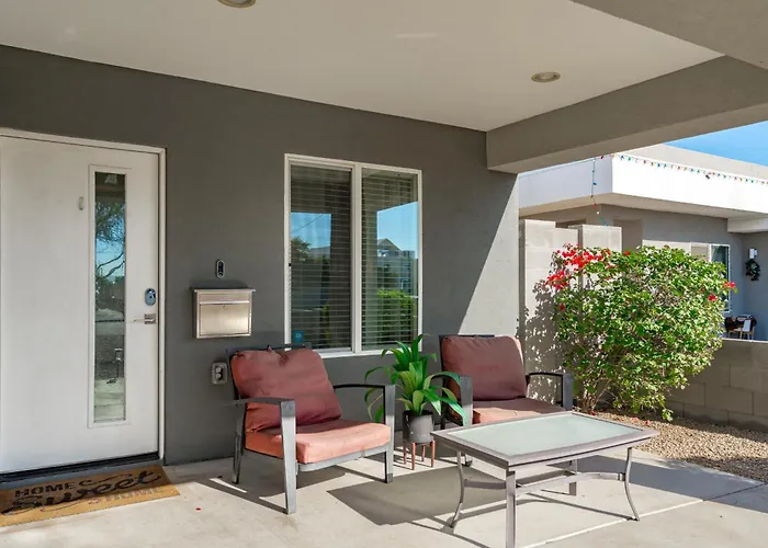 Holiday home Modern 3br With Private Yard Phoenix