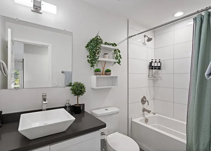 Modern 3br With Private Yard Phoenix