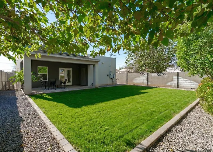 Holiday home Modern 3br With Private Yard Phoenix